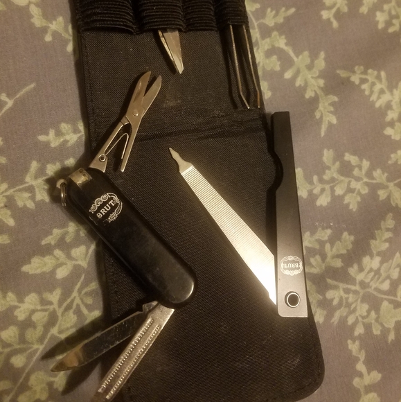 Pocket Size Utility/Grooming Set - Picture 3 of 4